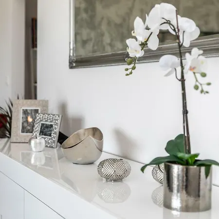 Sea Sparkle Luxury Apartment